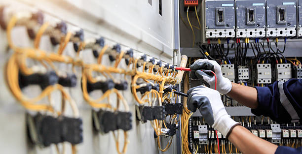Professional Electrician technician working in Venersborg, WA